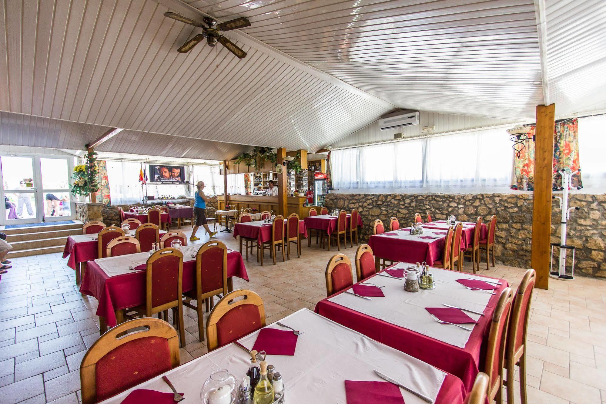 Omorika Hotel 3*